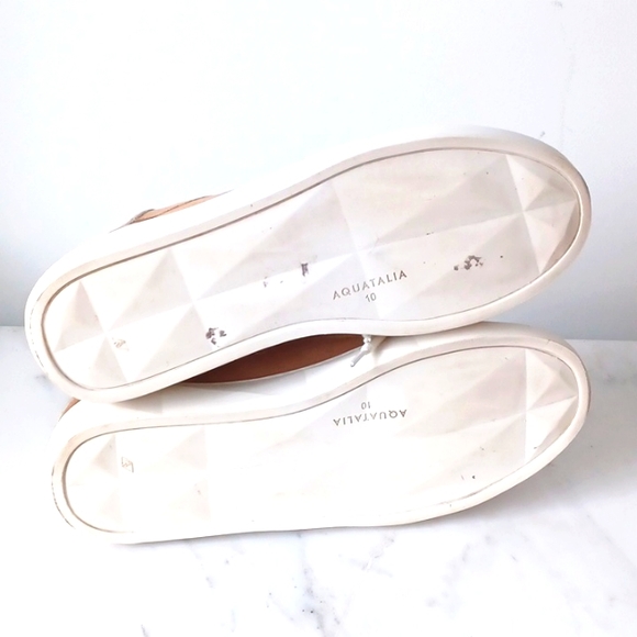 Aquatalia Suede Sneackers. Camel tan color. Size 10 - Picture 6 of 7